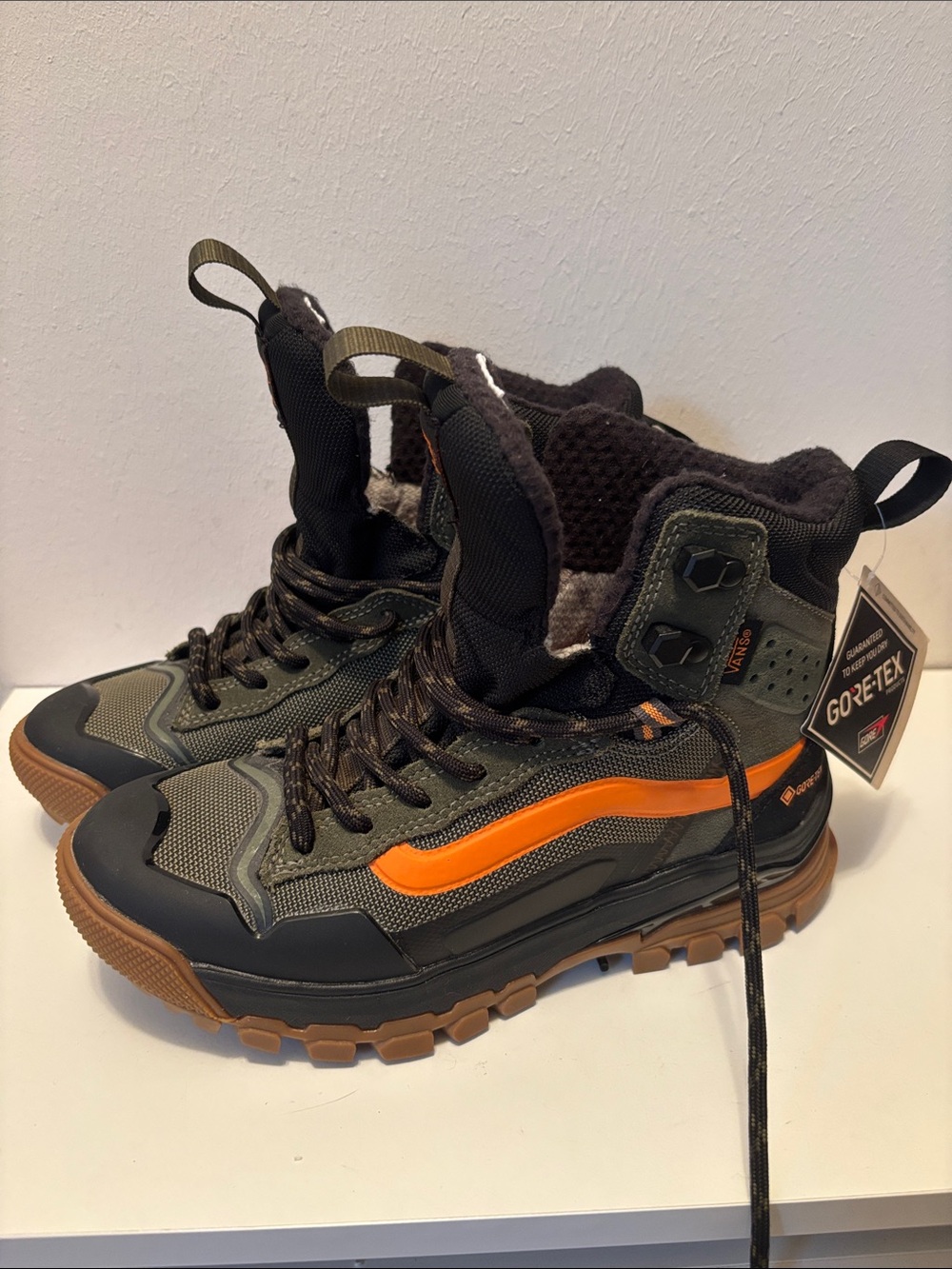 Vans Kids Olive Green and Orange Gore-Tex High-Top Boots ultra Range NWT